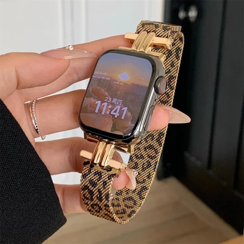 Cinturino da donna con stampa leopardata per iWatch 38 42 41mm per Apple Watch Strap Series 8 Ultra SE 7 6 5 40 44 45mm Bracciale in acciaio inossidabile