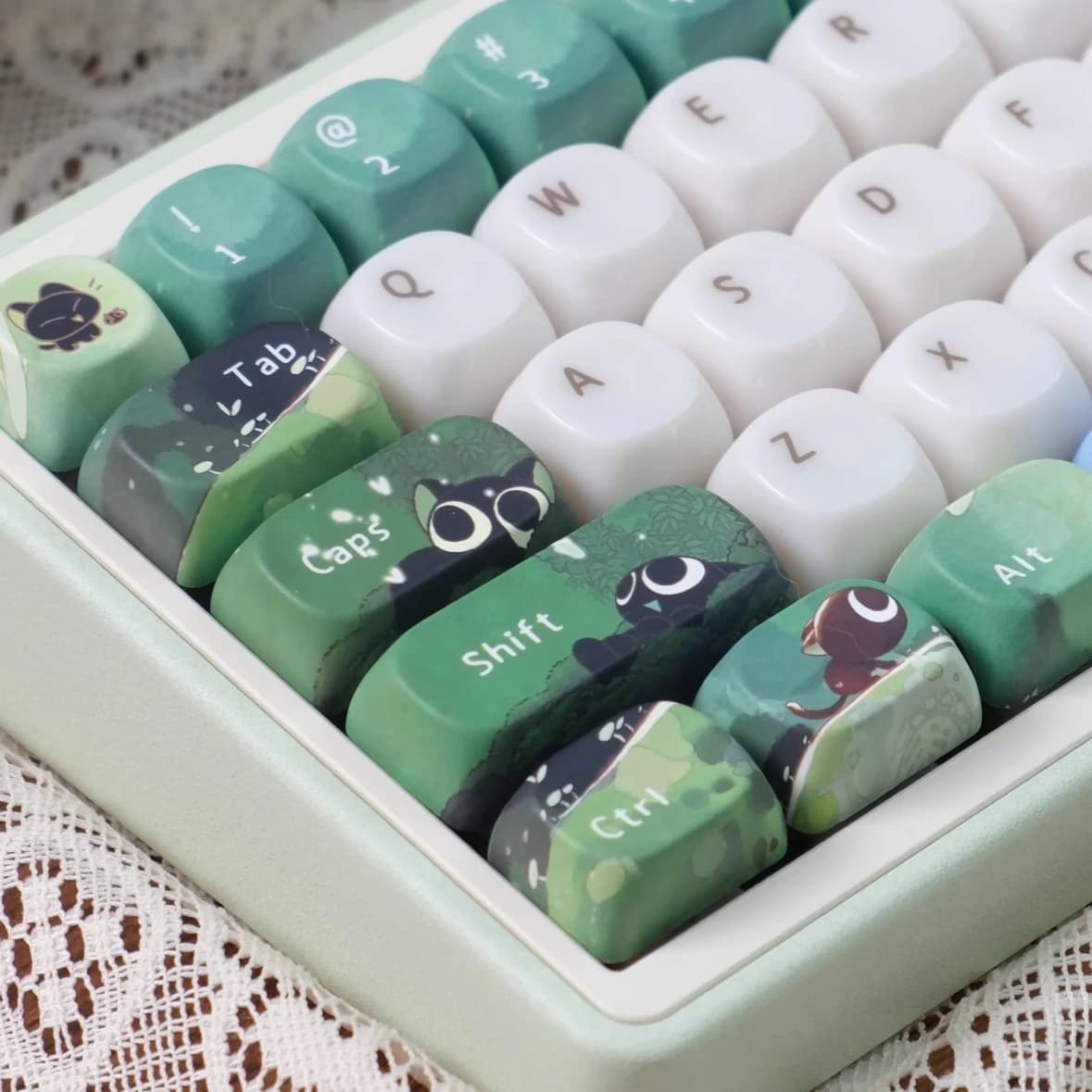 Little Black Cat Keycap Profile MOA Texture Ceramic Covers PBT Material + PC Mechanical keyboard caps with white and green enamel