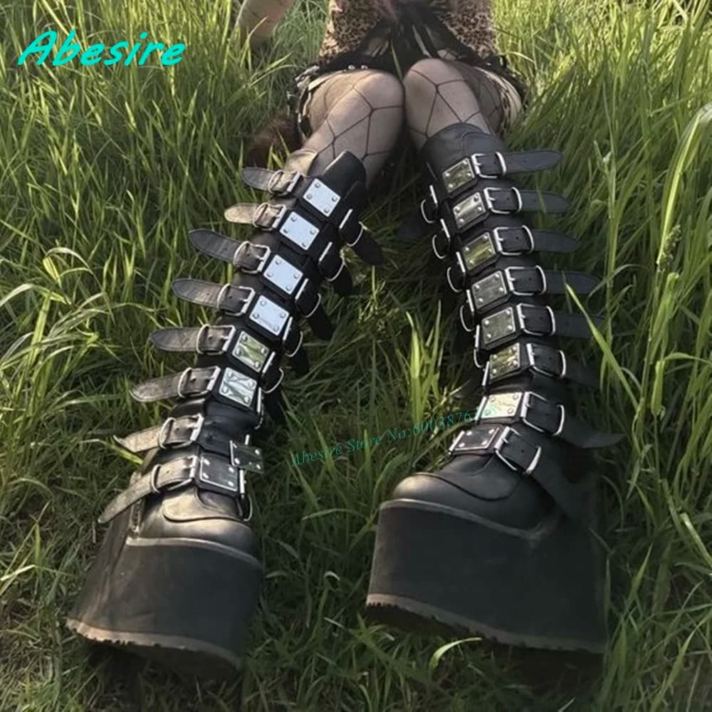 Nuovi Stivali Punk al Ginocchio con Plateau e Fibbie Metalliche Multiple, Punta Rotonda, Zeppa e Cerniera Posteriore per Donna - Stile Rock Lolita Gotico Cool