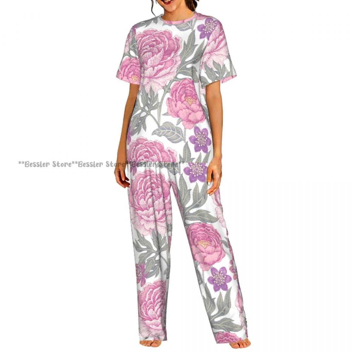 Women's pyjamas set, Floral Pink Nightwear to Sleeves Court