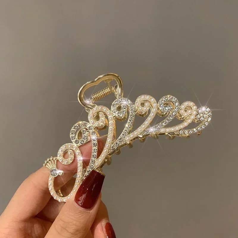 Beautiful hair clips in the shape of peacock claws for pearl claws with rhinestones completely covered accessories for fashionable hair for women
