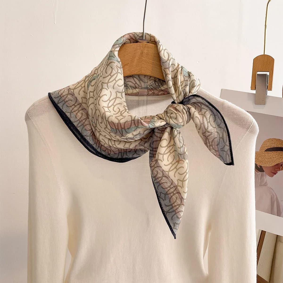 Foulard Quadrato di Lusso in Seta, Hijab, Sciarpa, Fascia per Capelli, Bandana, Sciarpa da Donna, Sciarpa Avvolgente, Fazzoletto