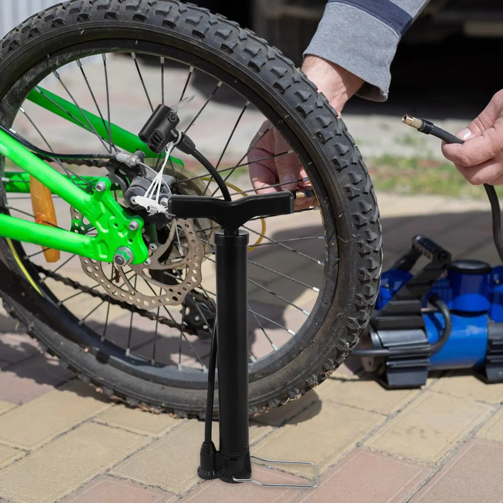 Pompa Portatile per Pneumatici Bici da Strada e Mountain Bike, Compatta e Leggera, Costruzione in Ferro, Gonfiaggio Rapido, Pompa Manuale Multifunzionale