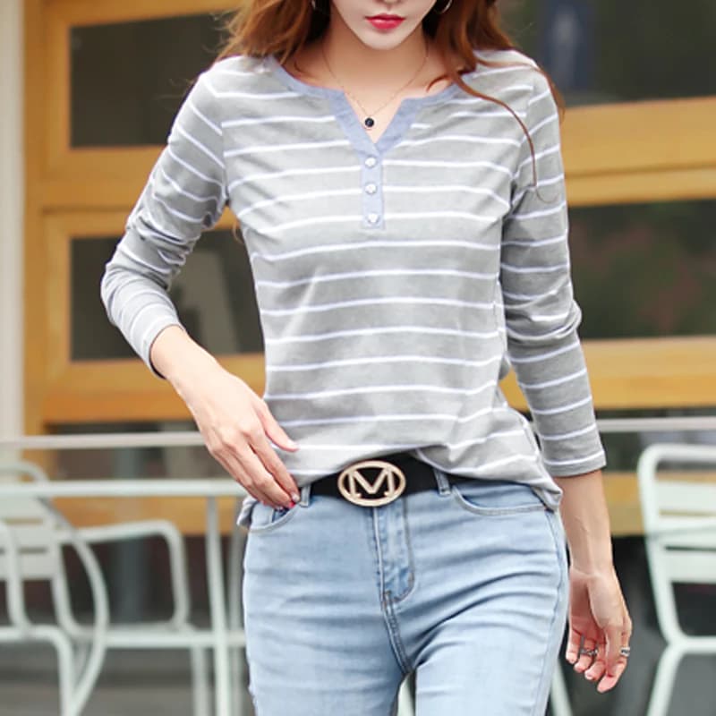 Autunno Abbigliamento femminile Casual T-shirt in cotone Donna 2023 Primavera Manica lunga a righe Moda Top Tee Lady T-shirt con scollo a V 7215 50