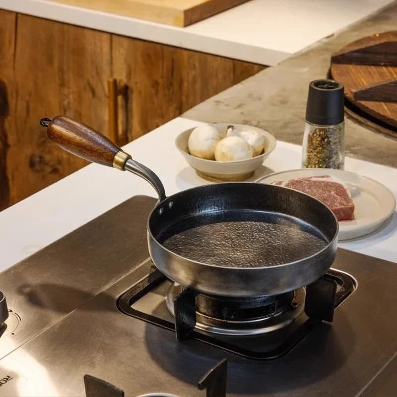Hand forged iron pan Small frying Flat bottom frying Fried egg steak Uncoated non-stick pan