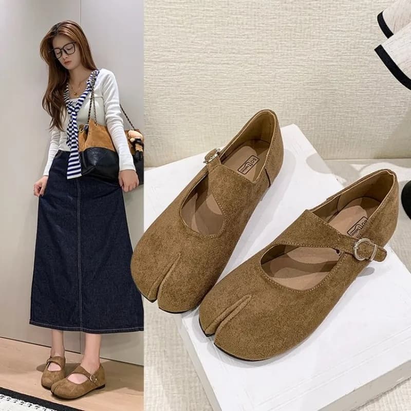 Retro Suede Split Toe Tabi Shoes Women T Strap Buckle Mary Jane Flat Shoes Fashion Soft Sole Casual Daily Walking Shoes