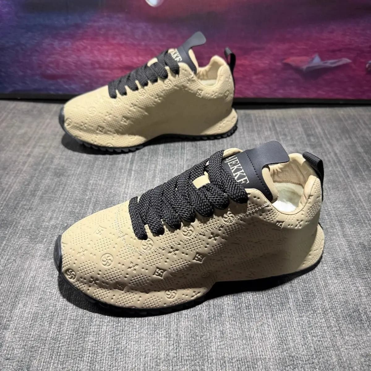Scarpe casual da uomo nuove autunnali comode calzature da corsa in mesh traspirante moda sneakers robuste sportive resistenti all'usura all'aperto