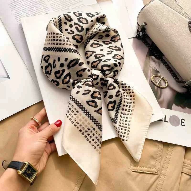Luxury Silk Scarf with 70 cm Leopard Print for Women, Hairband, Bag Tape, Hijab, Scarf, Headband, Soft Satin