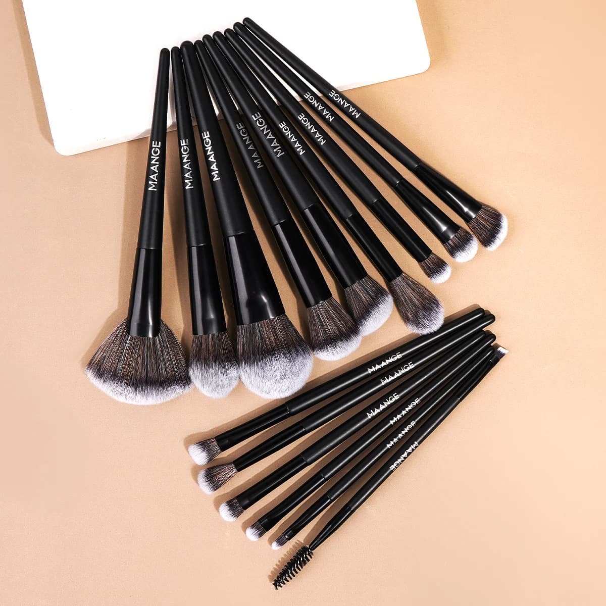 MAANGE 15 pcs set of brushes for makeup soft and dense fard powder shade brush for mixing female cosmetics beauty tool for gift for beginners