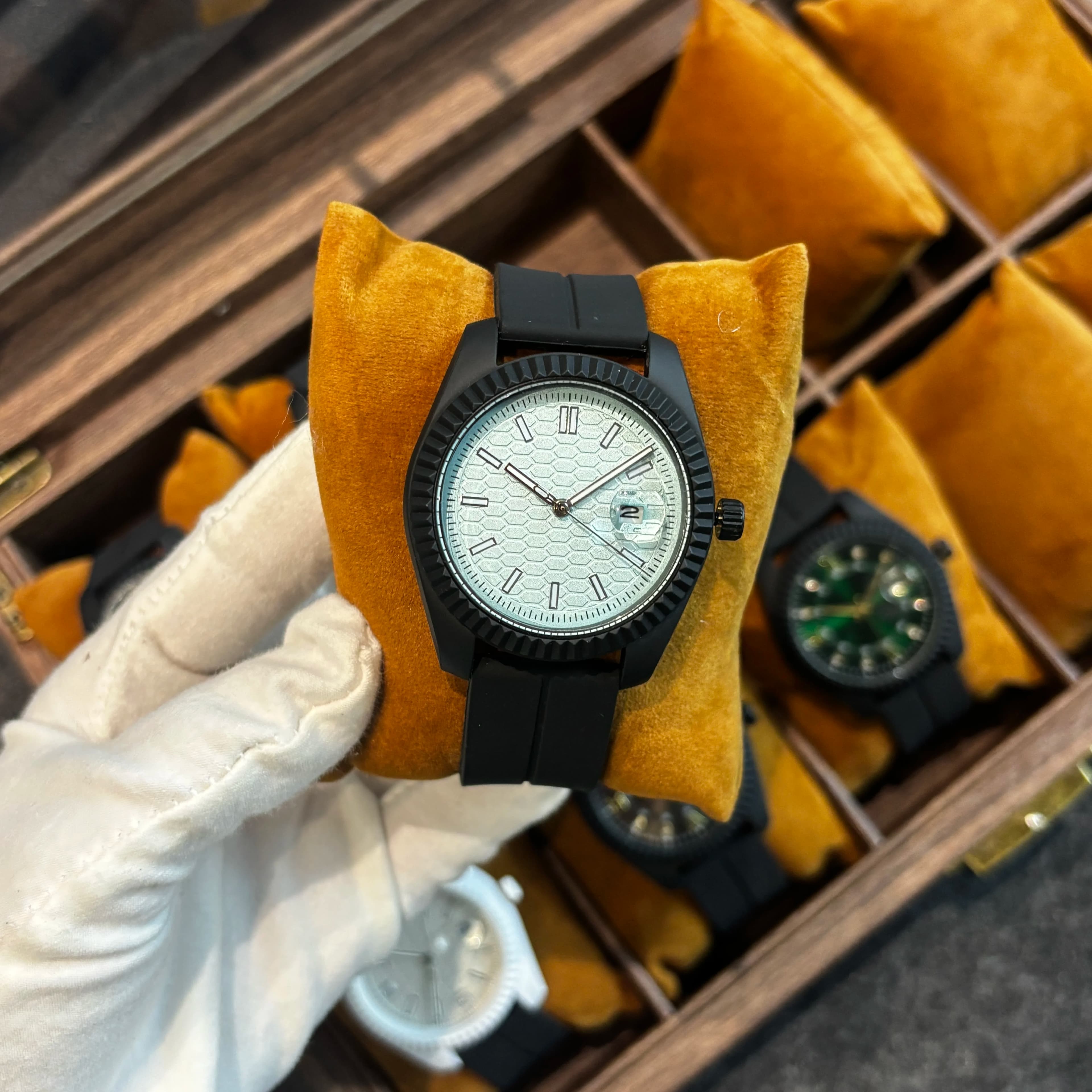 High Quality Original Men's Watch With Calendar, Waterproof, Luxury, With Silicone Magnetic Strap, Quartz, Men's + Box
