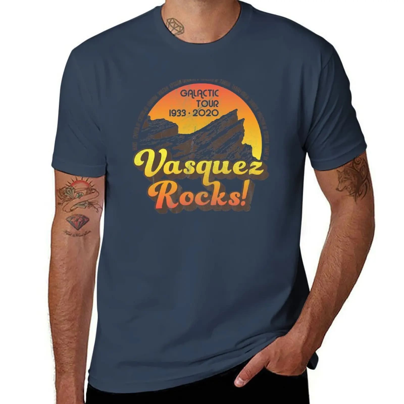 VASQUEZ ROCKS! T-shirt a tema pop culture con stampa vintage e girocollo