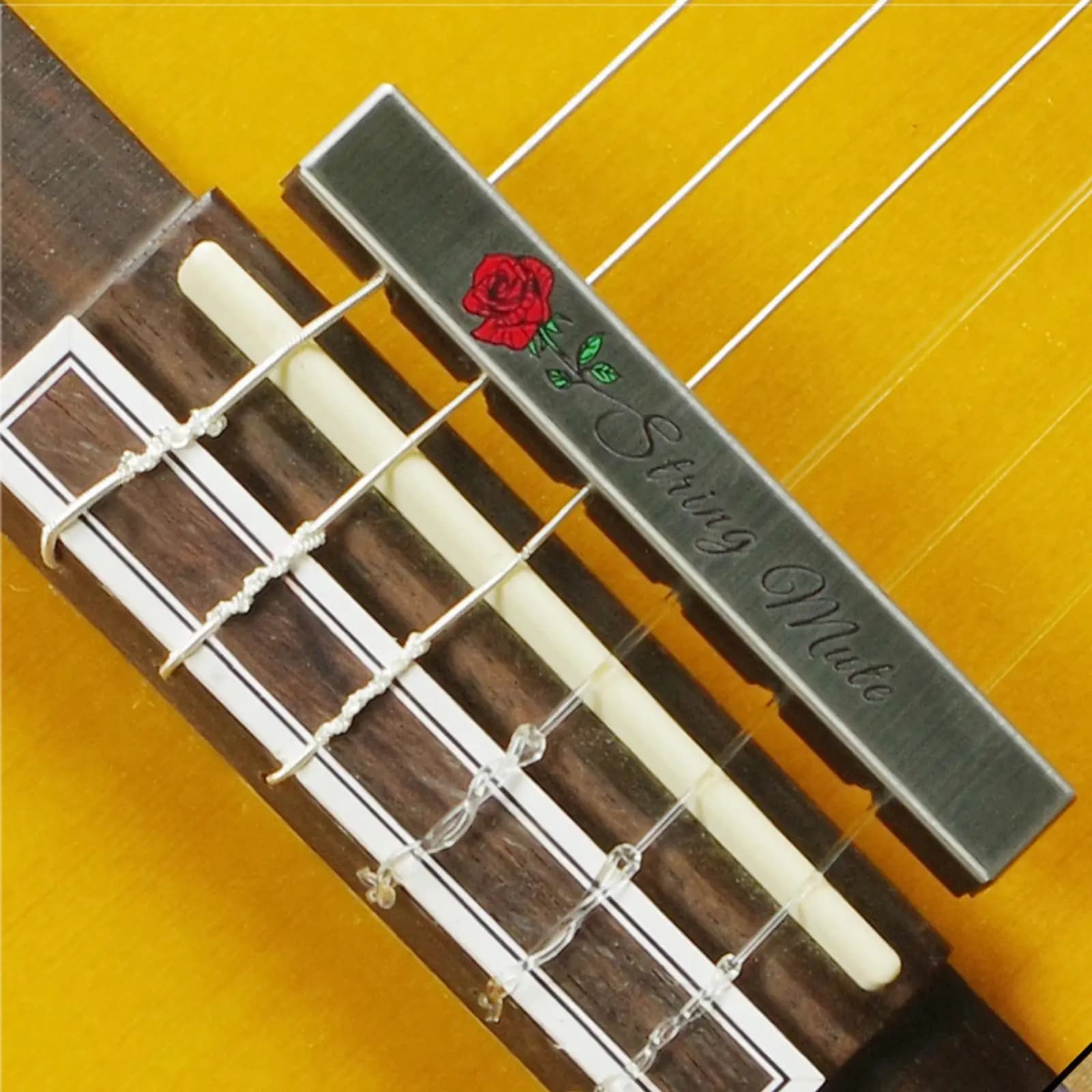Silenziatori in Schiuma per Chitarra con Guscio in Acciaio Inossidabile, Riduttore di Rumore per Chitarra Acustica, Elettrica e Ukulele, Accessori