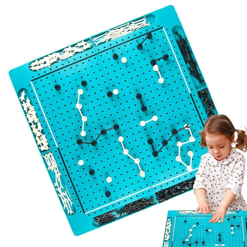 Set di scacchi portatile per bambini Scacchi da viaggio in bianco e nero Scacchiera portatile Puzzle interattivo Connessione a catena per gli amici