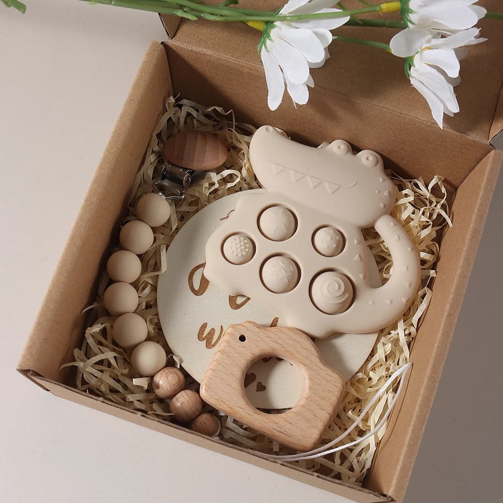 Set regalo per bambini da 4 pezzi Set di oggetti di scena per fotografia neonato Set di catene per ciuccio per massaggiagengive in coccodrillo