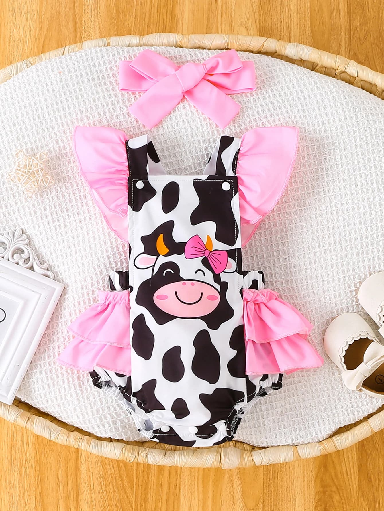 Set pagliaccetto con stampa mucca per neonata, body con fascia arricciata e fascia per capelli con fiocco rosa, simpatico vestito per neonati con animali