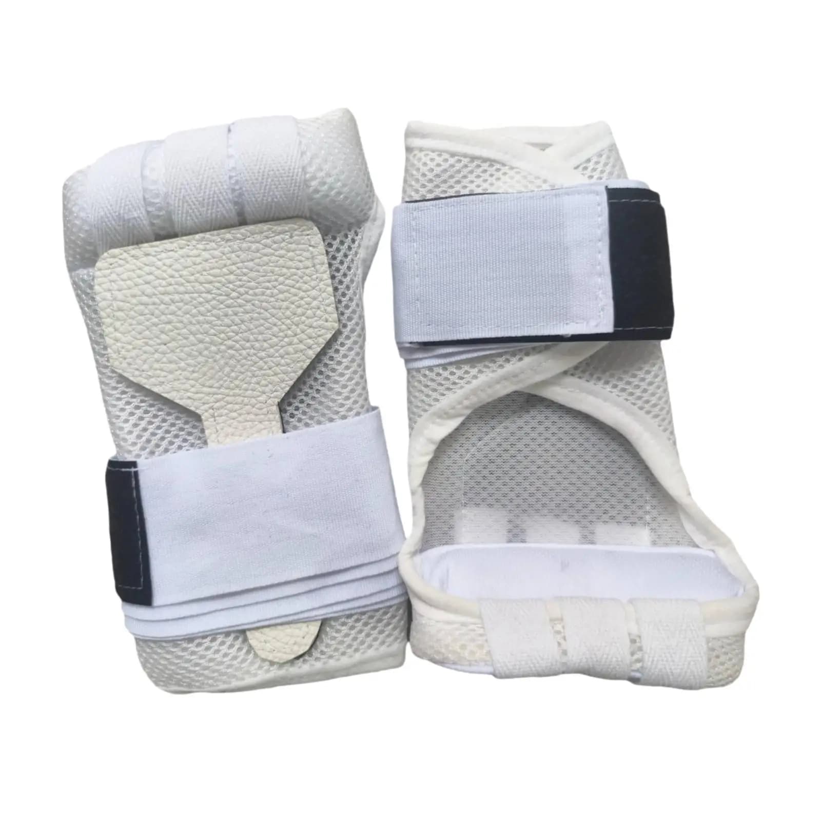 Adjustable Boxing Gloves with Sticky Closure Sport Gloves for Punching Bag Fitness Gym Kickboxing Muay Thai