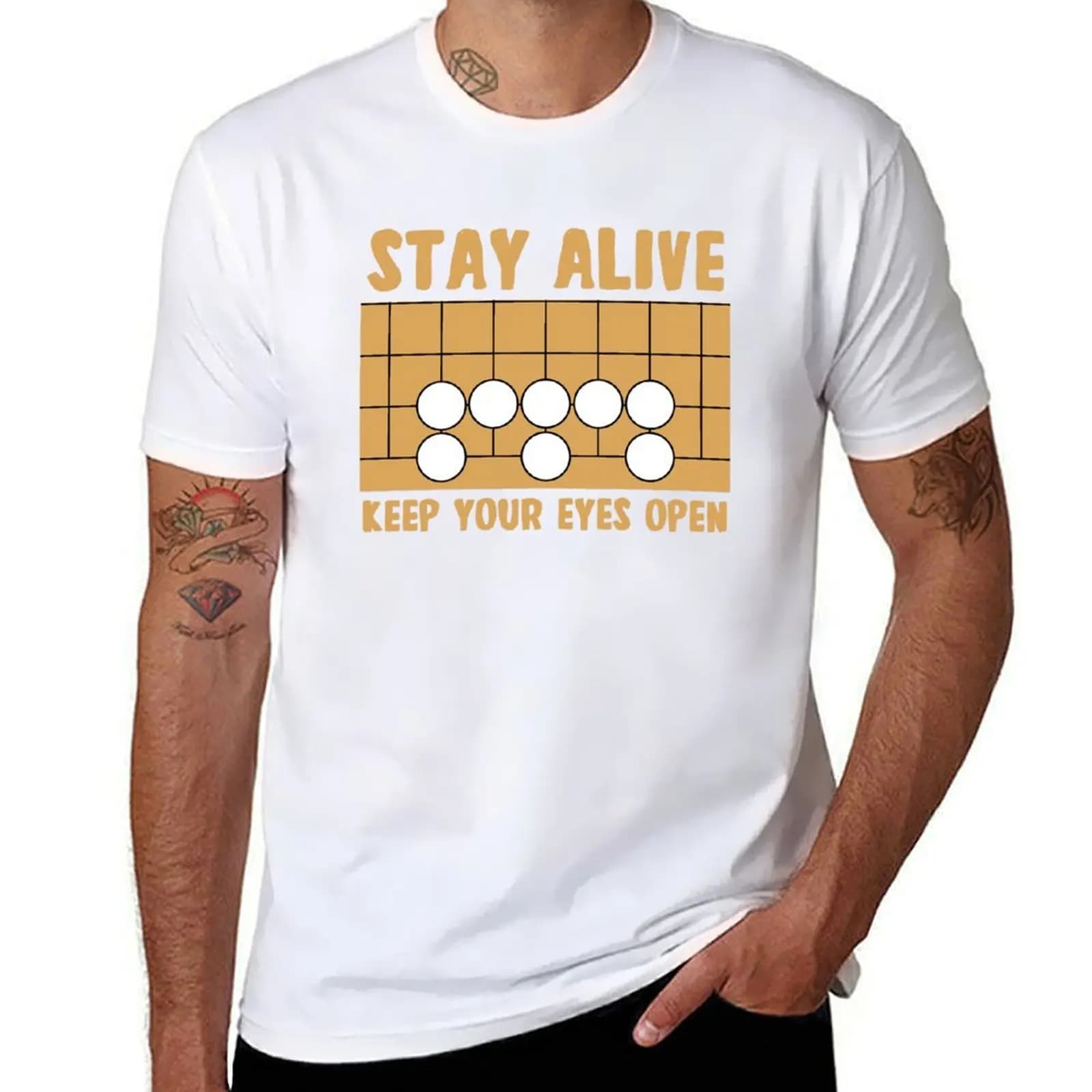 T-shirt con stampa grafica originale del gioco Go Board Game Keep Your Eyes Open
