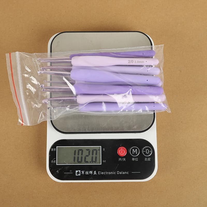 Set di 9 uncinetti viola sfumati di diverse dimensioni, colori sfumati, eleganti e facili da usare, set di strumenti per maglieria, include diverse misure, adatto ai principianti