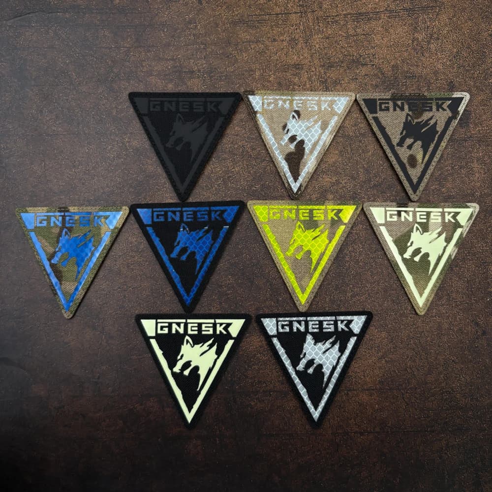 Patch Creativa Personalizzata a Forma di Lupo con Effetto Riflettente IR e Luminoso, Incisa al Laser, con Effetto Fluorescente, con Gancio sul Retro, Adatta per Borse, Zaini, Gilet e Toppe Ricamate per Abbigliamento