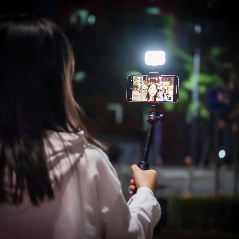 Ulanzi VL28 Vlog Light 6500K Mini led video light Soft filling light with 1.4w 120Lux Portable type C charger