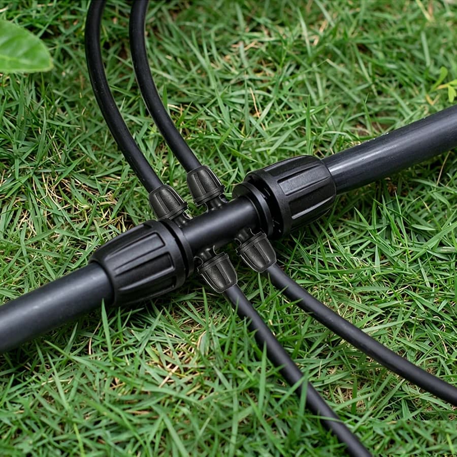 Kit di irrigazione a goccia a 6 vie con connettore rapido da 10 pezzi, per dividere tubi da 1/2" in tubi da 1/4", in plastica rigida, a prova di perdite, con blocco di sicurezza