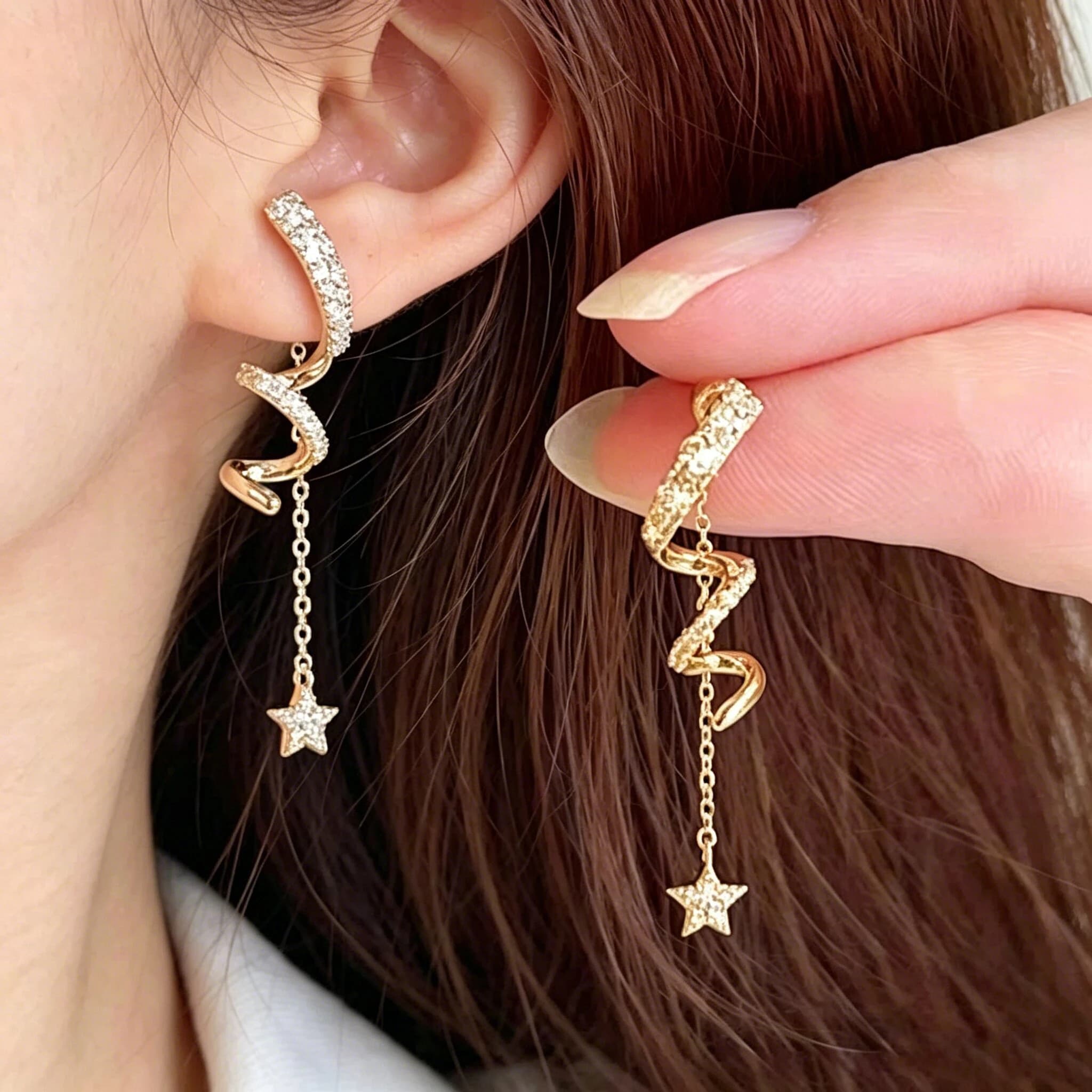 Sparkling Silver Color Plated Chain Tassel Star Drop Earrings for Women Fashion Geometry Spiral Stud Earring Jewelry Daily Wear