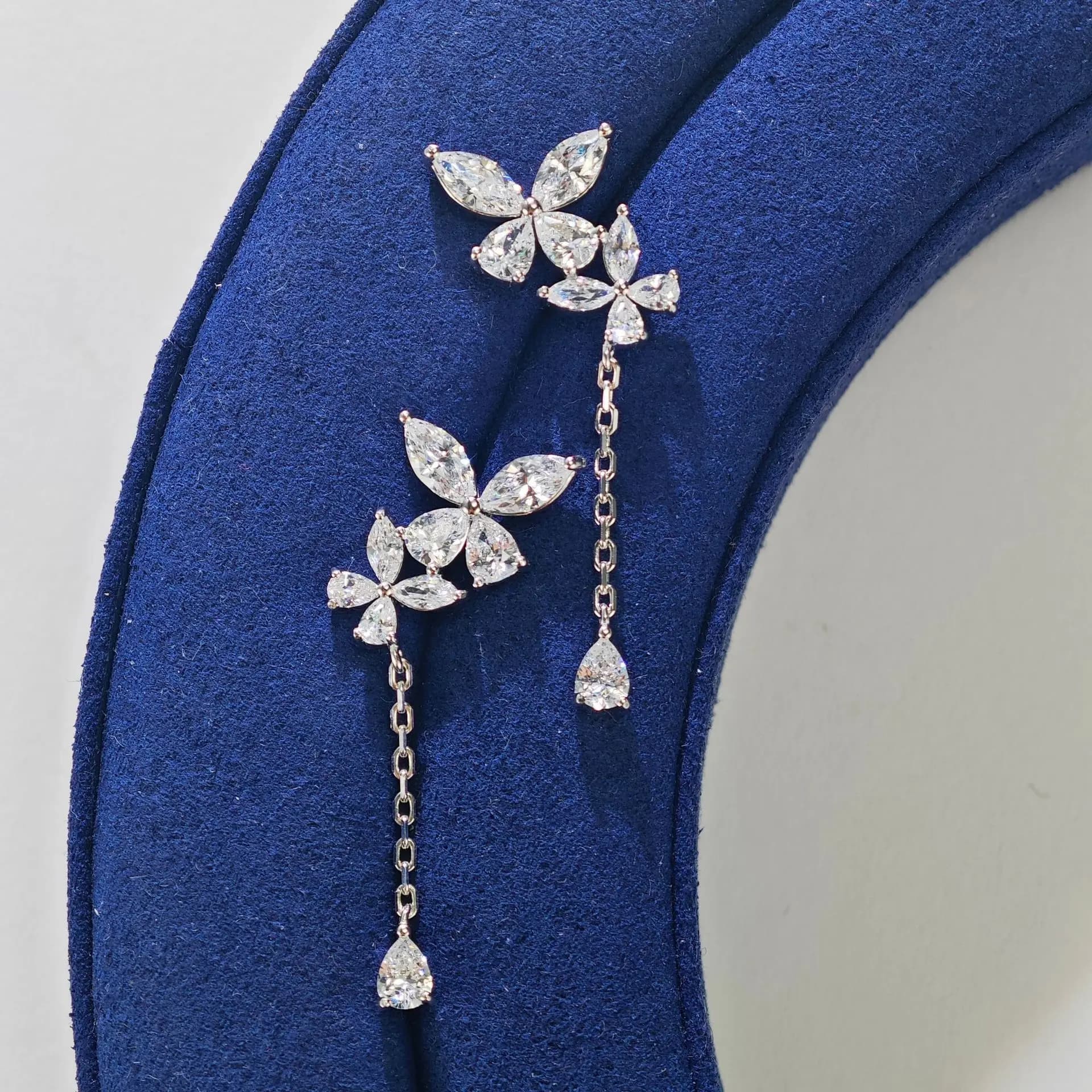 Orecchini Moissanite con nappa a farfalla da donna in platino PT950 - Farfalla delicata, nappa ondeggiante, moissanite scintillante