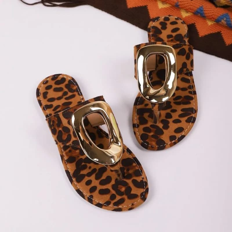 Ciabatte da Donna Estive da Spiaggia di Lusso, Sandali Bassi, Infradito alla Moda con Decorazioni Metalliche, Scarpe da Esterno di Tendenza, Ciabatte e Sandali Donna