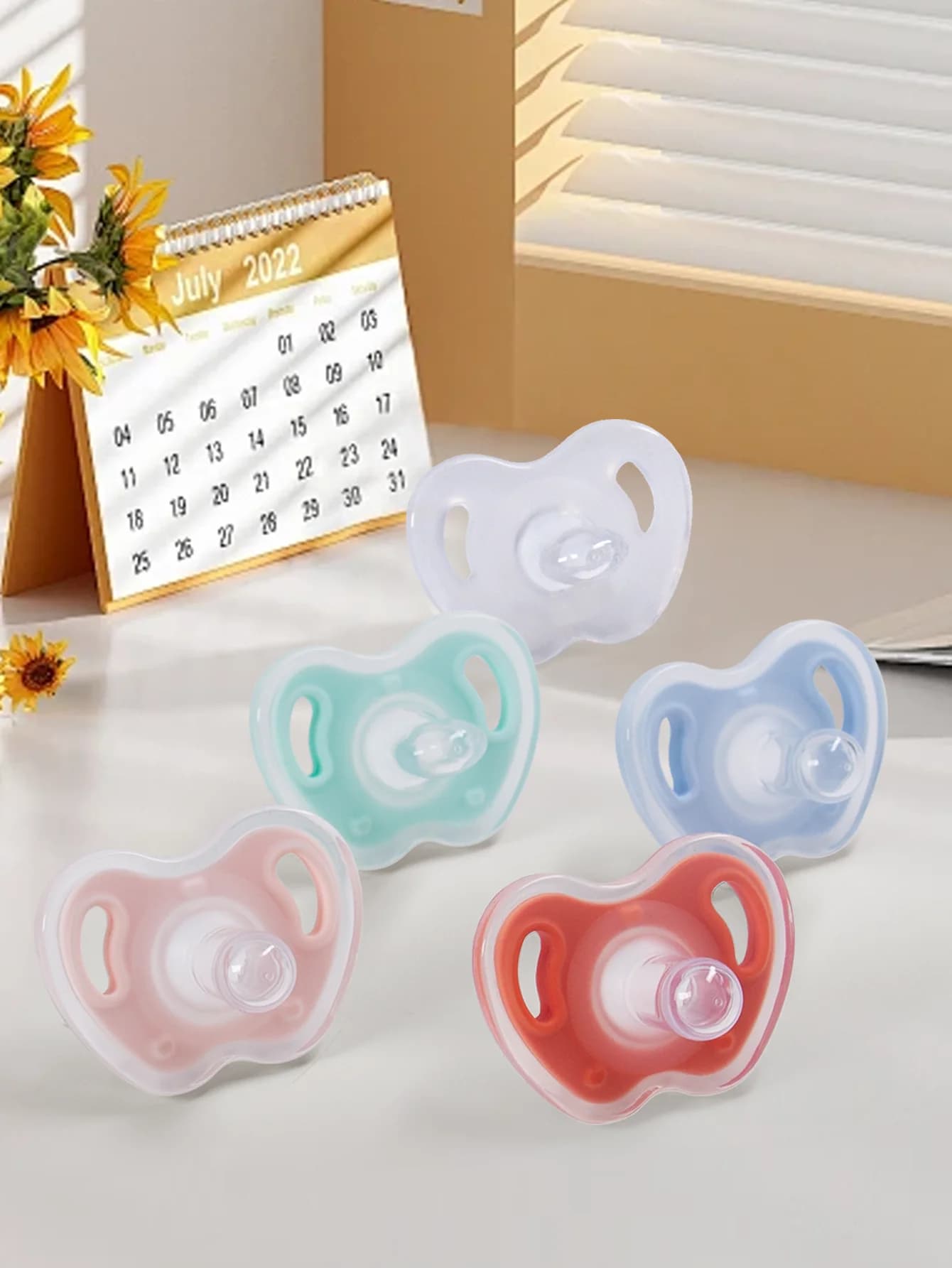Apple Shape Baby Silicone pacifier 100% Food grade silicone Flat and round head for day and night soothe the baby mood