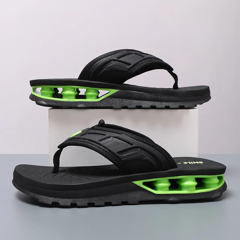 Versatile Retro Men Fashion Slides Ventilated Inner Padding, Wearproof Non Slip Sole Easily Matches Shorts and Trousers