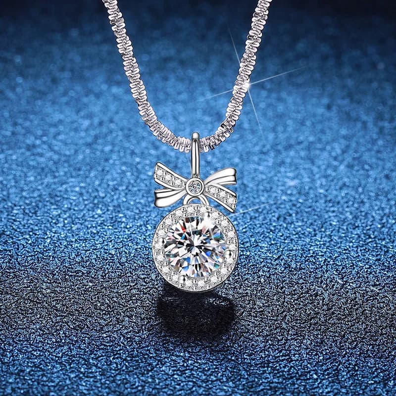 Mozambique Platinum PT95018k Gold Starry Sky Necklace Fugue Princess Pendant 1 Carato D Color Mozambique Light Luxury Necklace