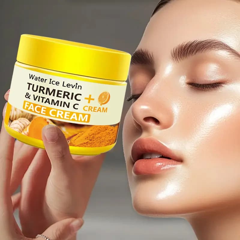 Face cream with turmeric and vitamin C, moisturizes, revitalizes, increases youthful glow, protects skin for energy appearance