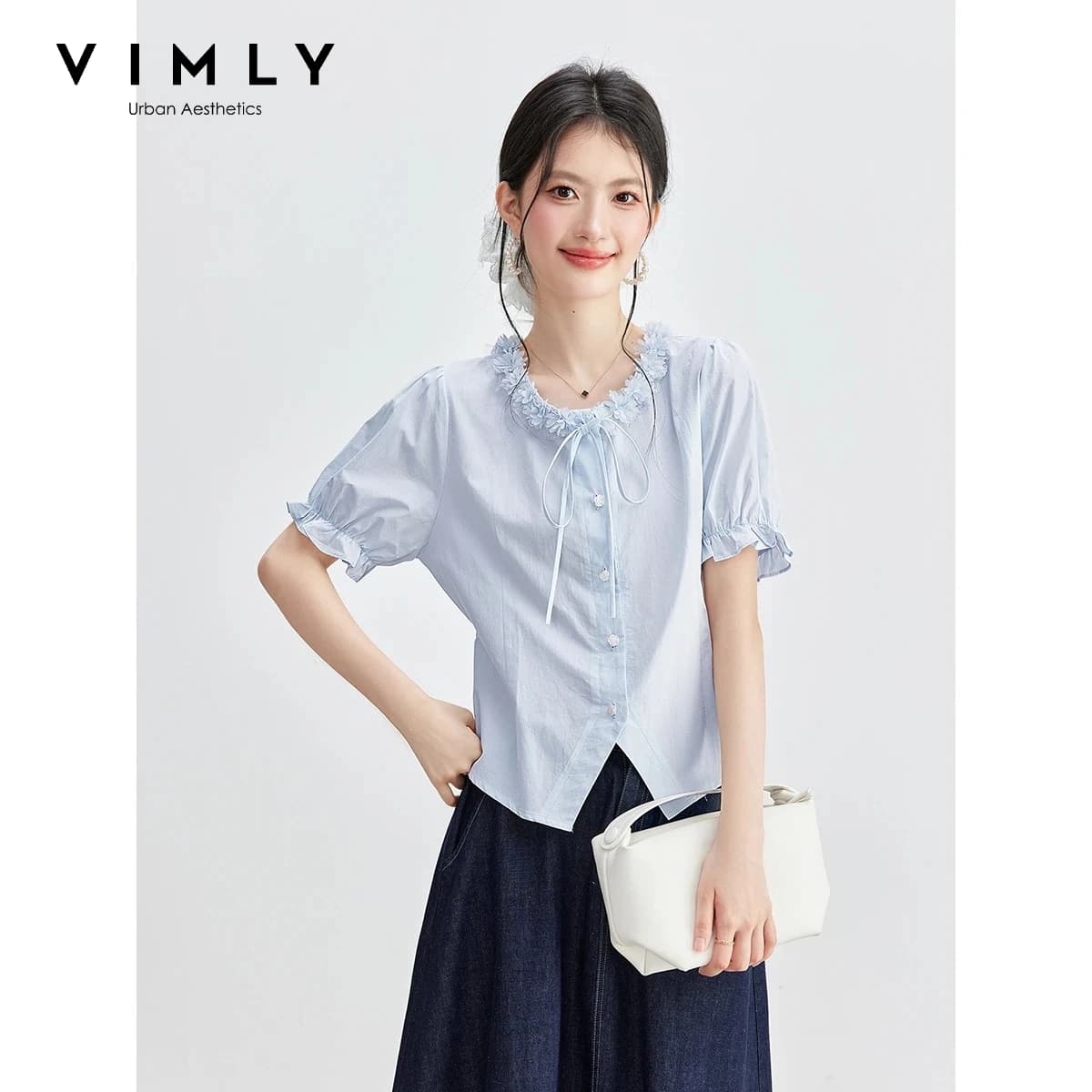 VIMLY Elegante Camicia in Cotone Blu con Bordo in Pizzo e Collo Annodabile da Donna, Nuova Collezione Estiva 2026, Blusa Casual con Bottoni a Rosa e Maniche Corte a Sbuffo 31209