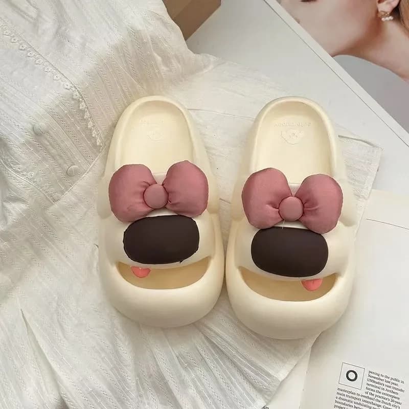 2025 Women's new summer cute cartoon Slippers, slippers with bow for domestic girls, beach shoes with woman's plateau, Kawaii sandals