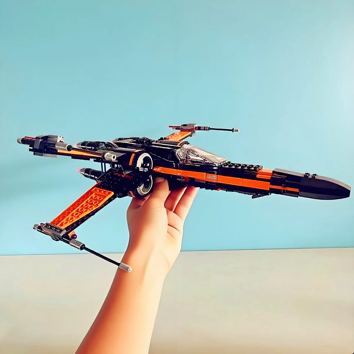 Modellino di Astronave da Combattimento Galaxy Battle, Blocchi da Costruzione, Set Regalo di Compleanno per Bambini e Ragazzi