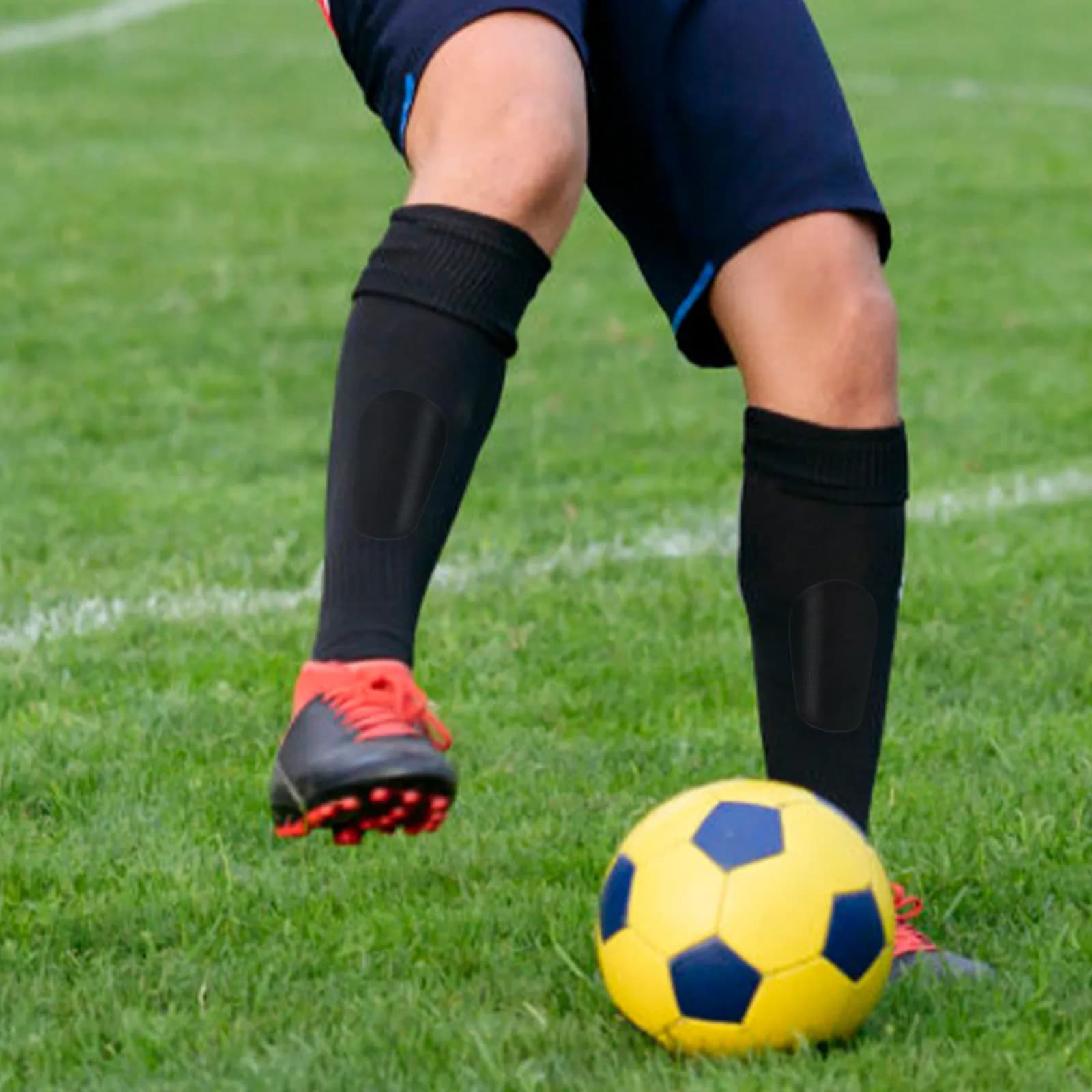 1 pair of professional football braces in PU material, breathable, comfortable, complete protection, wear-resistant, for teenagers and young people
