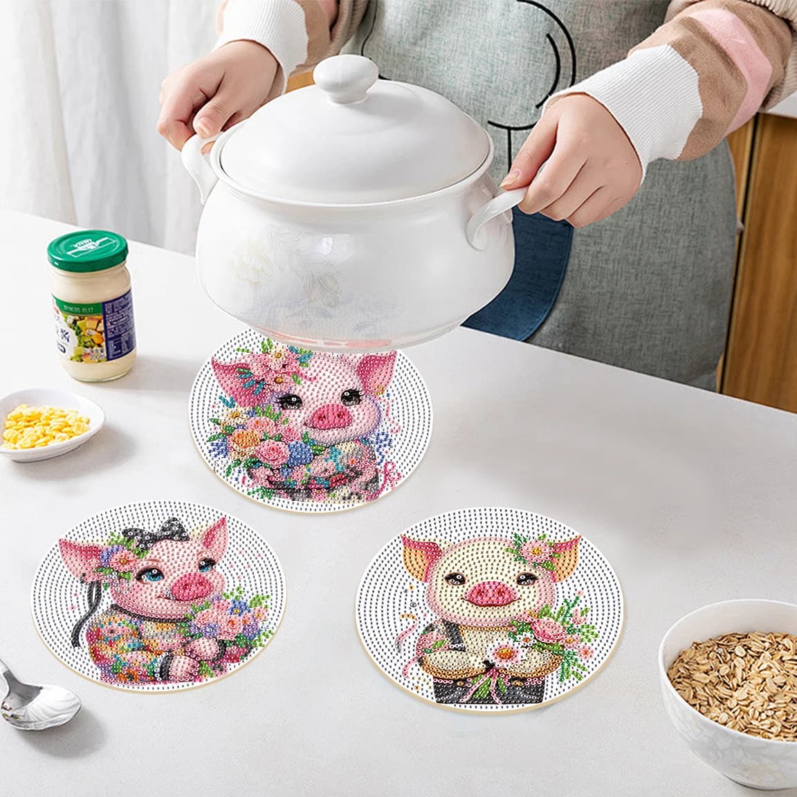 Kit tovagliette per pittura artistica con diamanti da 3 pezzi, tovagliette rotonde con diamanti di maiale rosa fai da te tovagliette artigianali da cucina per la decorazione domestica regalo