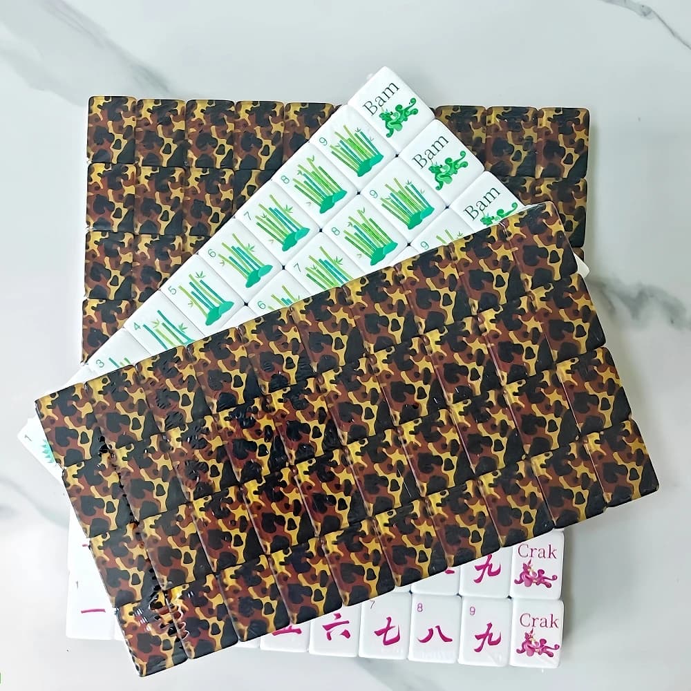 Luxury Leopard Print American Mahjong Set 4-Layer Acrylic Engraved Mahjong Tiles Travel Mah Jongg Set for Adult Social Gathering