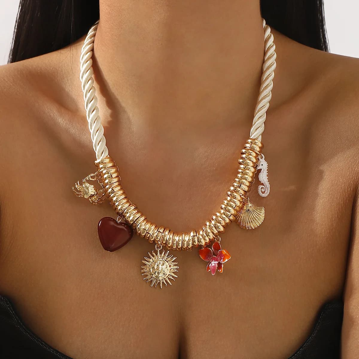 Boho Chunky Rope Choker Necklace Layered Golden Marine Charms Sun Heart Pendant Statement Beach Resort Fashion Jewelry