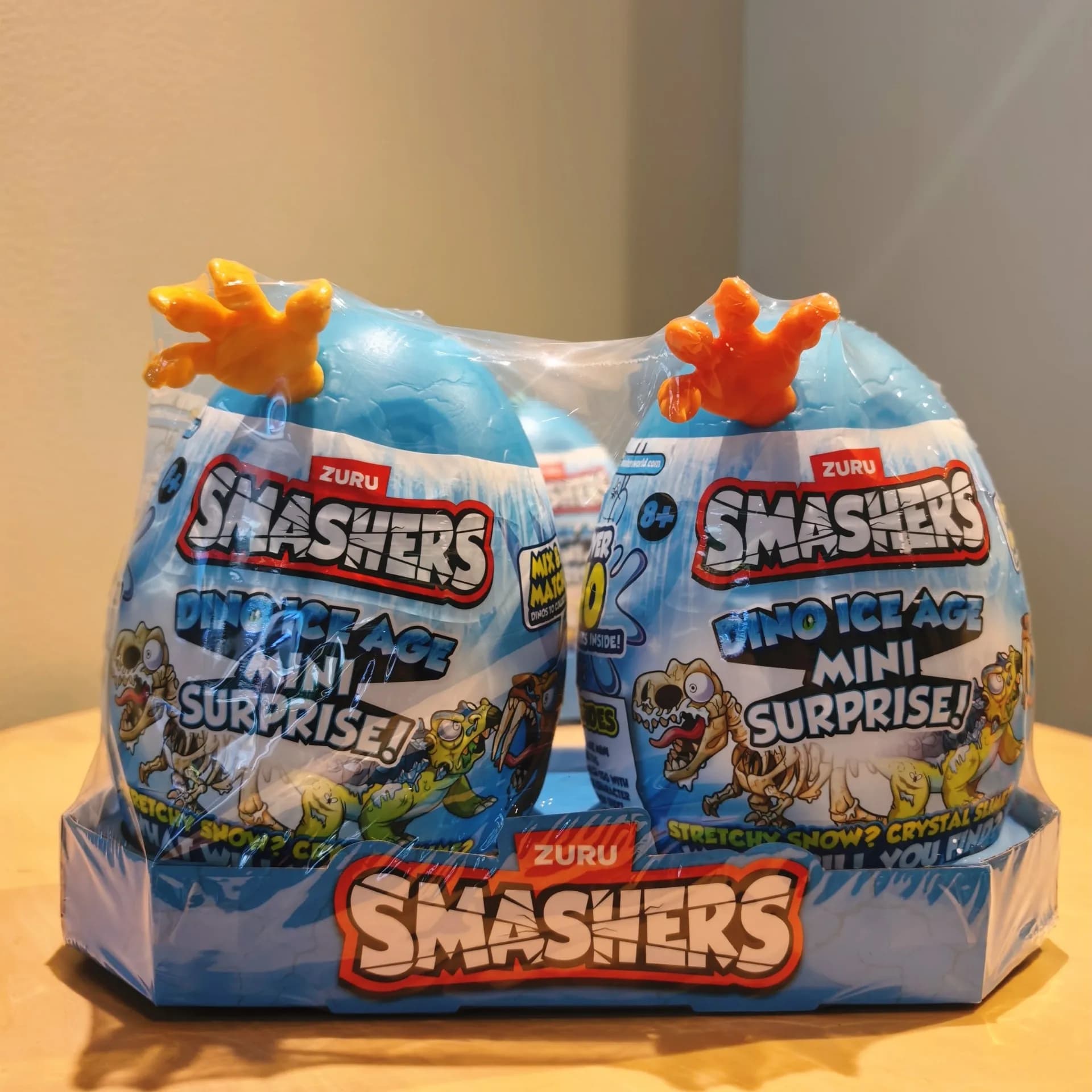 Zuru Smashers Dino Ice Age Mini Surprise Blind Egg, Giocattolo da Collezione con Slime di Neve Elastico, Regalo di Compleanno per Ragazze, Decorazione da Scrivania