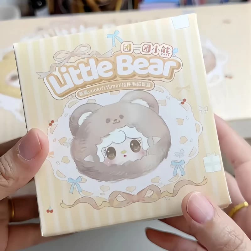 Nuovo Mini Yooki V9 Teddy Bear Scatola cieca in vinile Pendenti per borse autentiche Scatola misteriosa Kawaii Figura anime Decor Gioca a regalo di compleanno per bambini