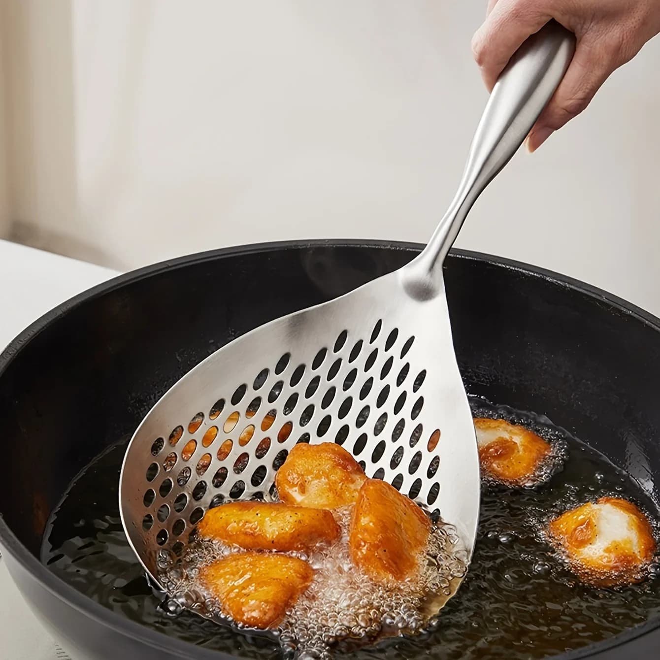 1pc Large Durable Stainless Steel Colander Skimmer Spoon, Heavy Duty Food Strainer Spoon for Frying & Cooking, Kitchen Utensils