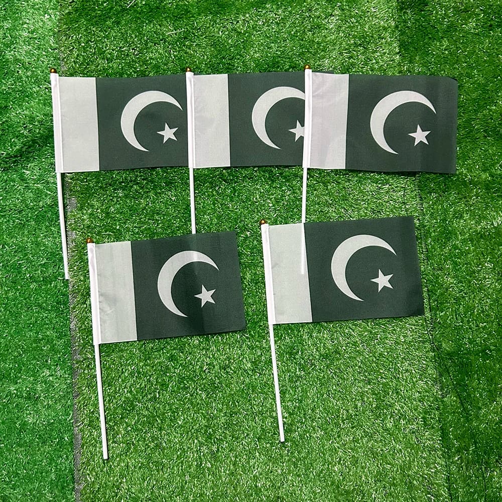SKY FLAG Bandiera del Pakistan da Sventolare a Mano 14*21cm Piccole Bandiere Nazionali del Pakistan con Asta in Plastica