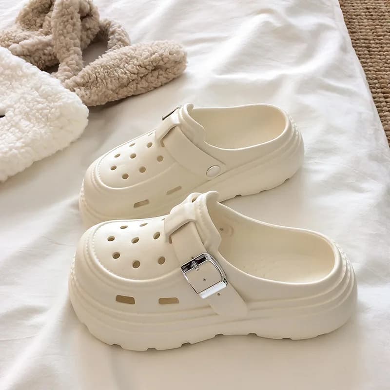 Summer wear non-slip and deodorant bag head thick-soled hole shoes women's 2026 new casual beach cool slippers