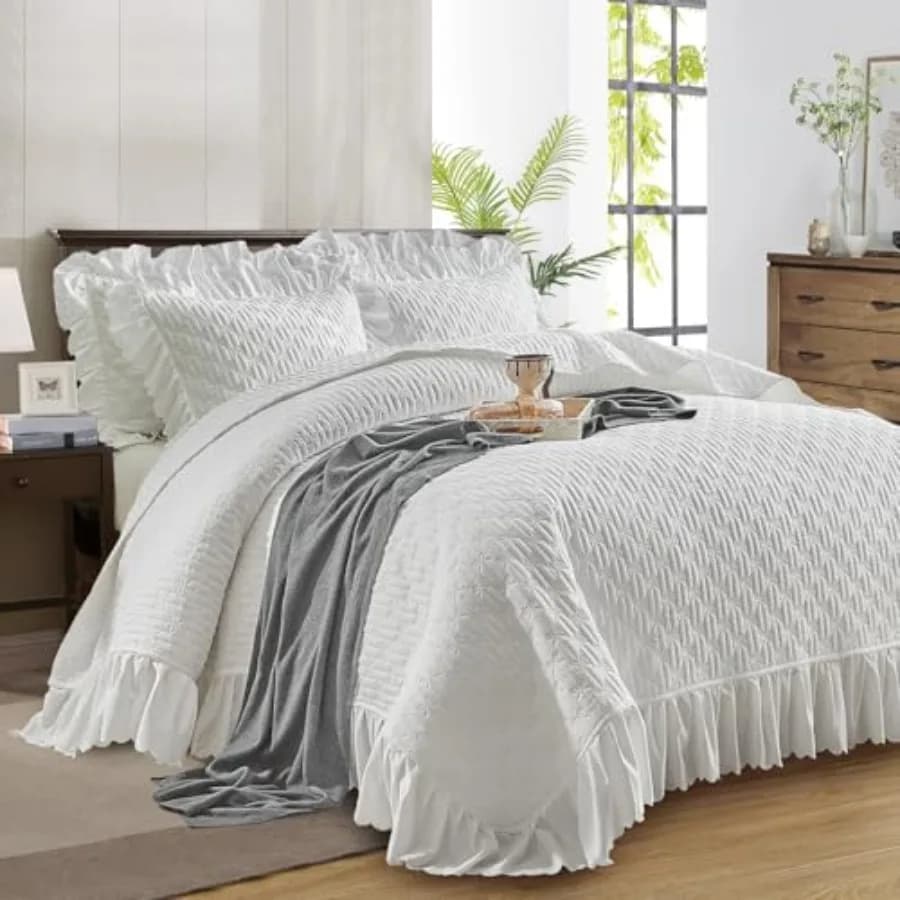 Set Copriletto Trapuntato con Volant 96 x 96 Pollici - 3 Pezzi, Stile Rustico Chic, Copriletto Leggero e Soffice per l'Estate
