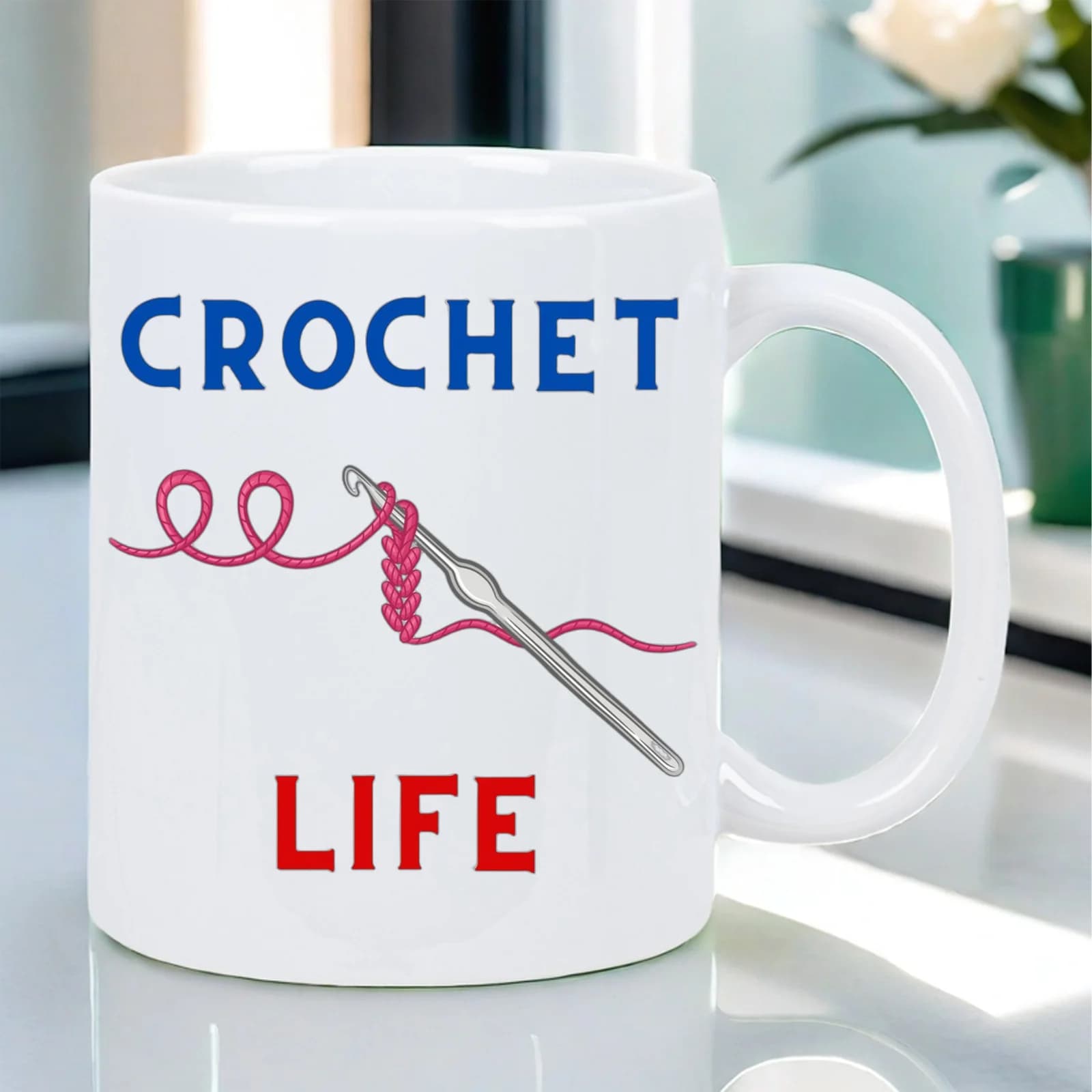 Tazza in Ceramica Crochet Life - Bianca con Design di Uncinetto e Filato in Rosso e Blu, Lavabile Solo a Mano, Resistente