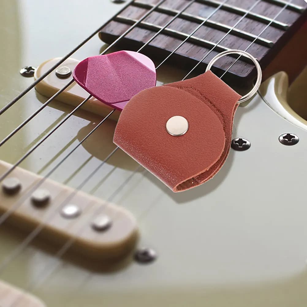 Set di 4 Porta Plettri per Chitarra, Custodia Compatta Portatile con Portachiavi, Organizzatore per Plettri di Chitarra, Basso e Ukulele