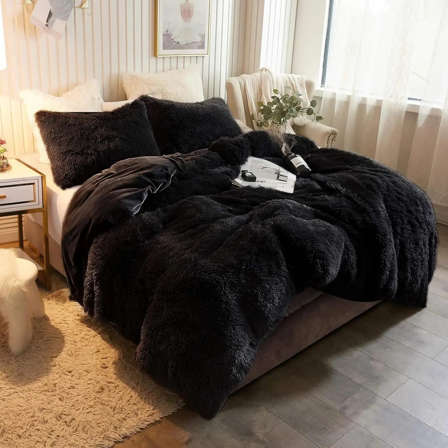 Ultra Soft Velvet Crystal Luxury Cover, Pelosa Bed Linen with Zipper Closure (Queen, Black)