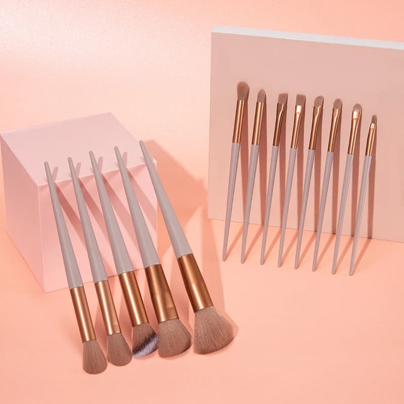 Set di 5/7/10/12 Pennelli per Trucco Professionali: Pennelli per Ombretto, Contorno, Fondotinta e Blush