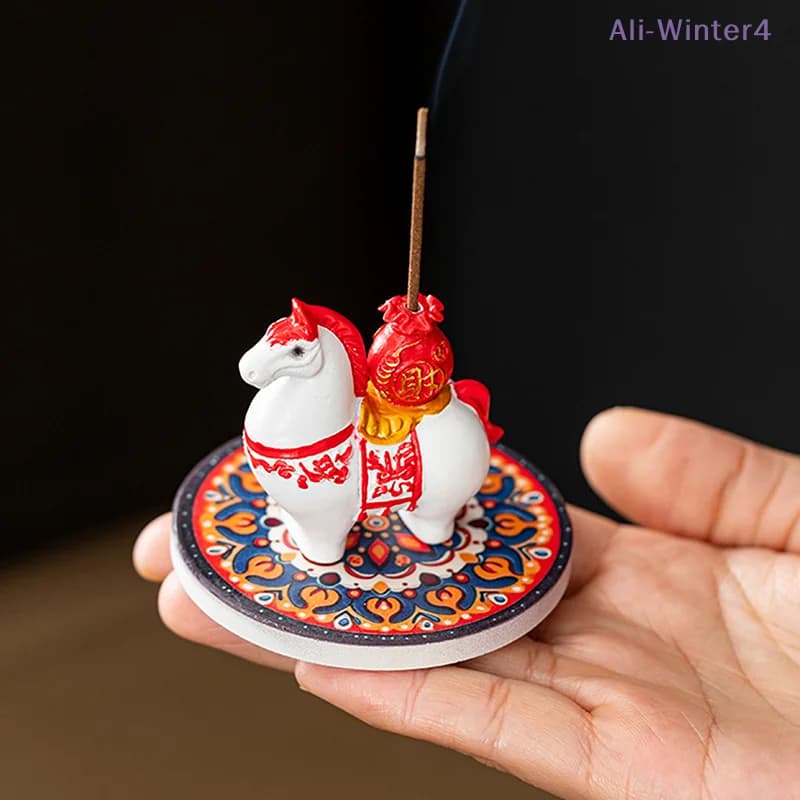 Bruciatore d'Incenso in Resina/Ceramica con Motivo dello Zodiaco Cinese, Porta Bastoncini d'Incenso Creativo e Ornamentale, Anno del Cavallo 2026